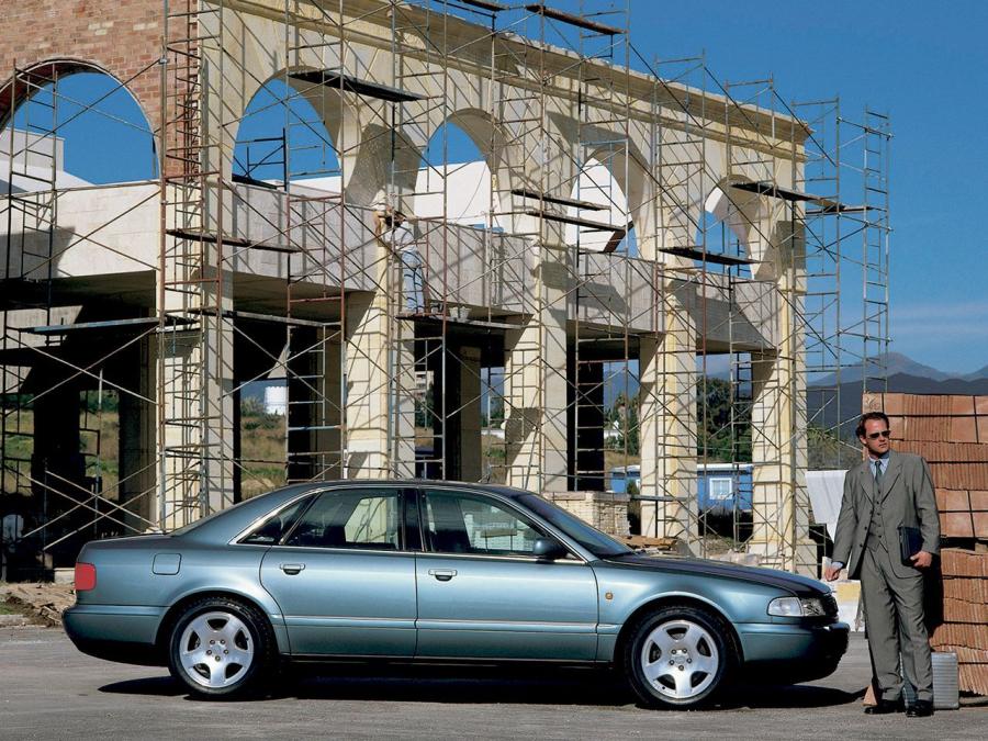  Audi A8 4.2 Quattro (D2) 1994 года  (фото 3 из 16)